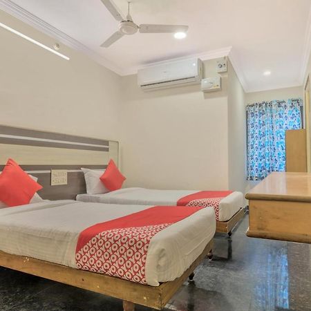 Oyo 11428 Hotel Krishna'S Residency Hyderabad Ngoại thất bức ảnh