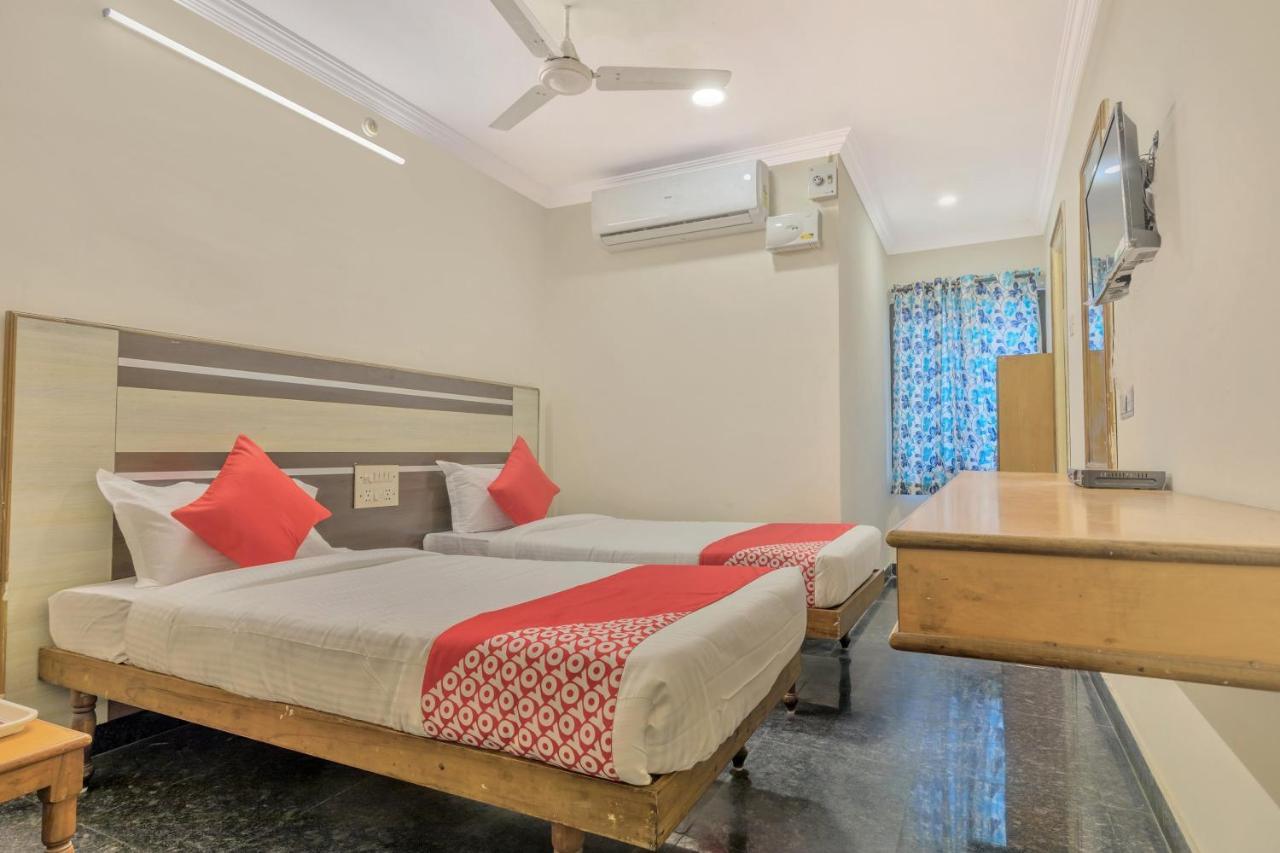 Oyo 11428 Hotel Krishna'S Residency Hyderabad Ngoại thất bức ảnh
